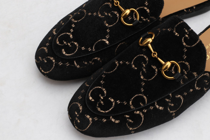 guc loafer