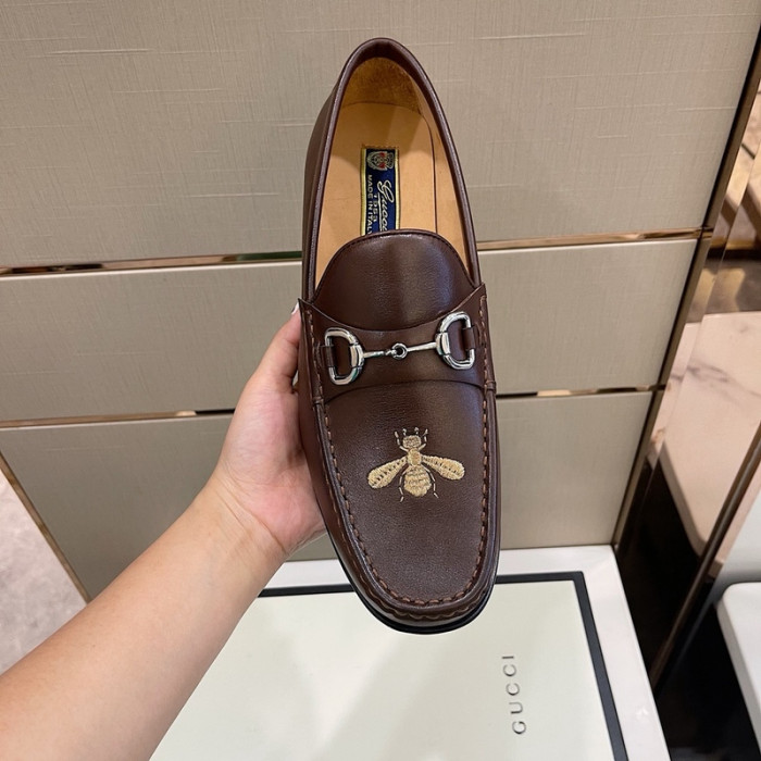 guc loafer