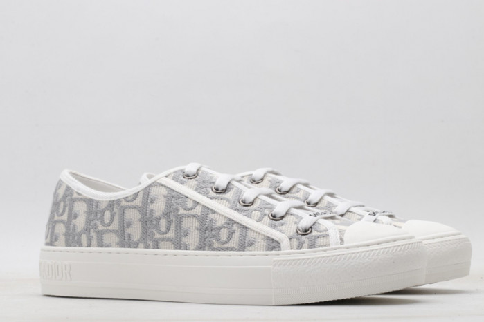 dr b23 homme kaws h903p170
