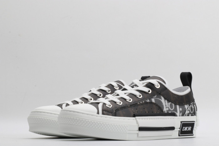dr b23 homme kaws low-top sneaker