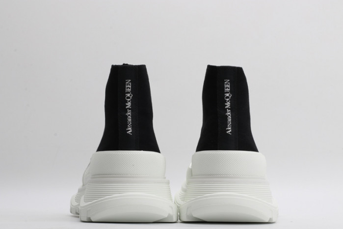 alex mcqu sneakers