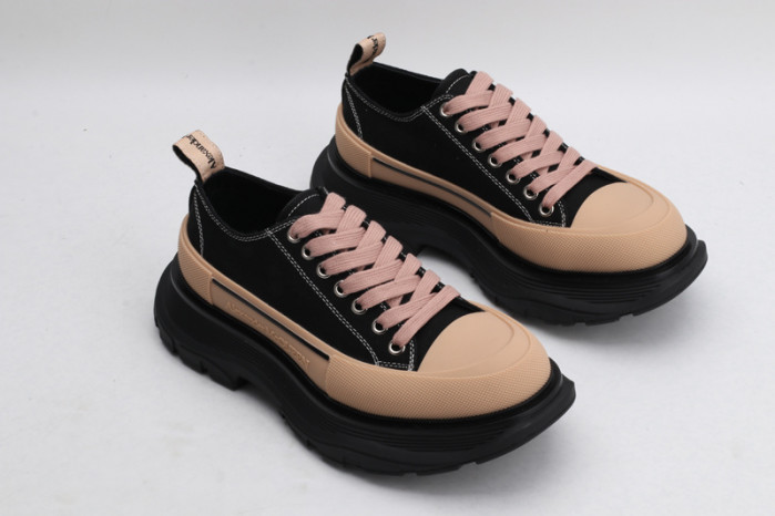 alex mcqu sneakers