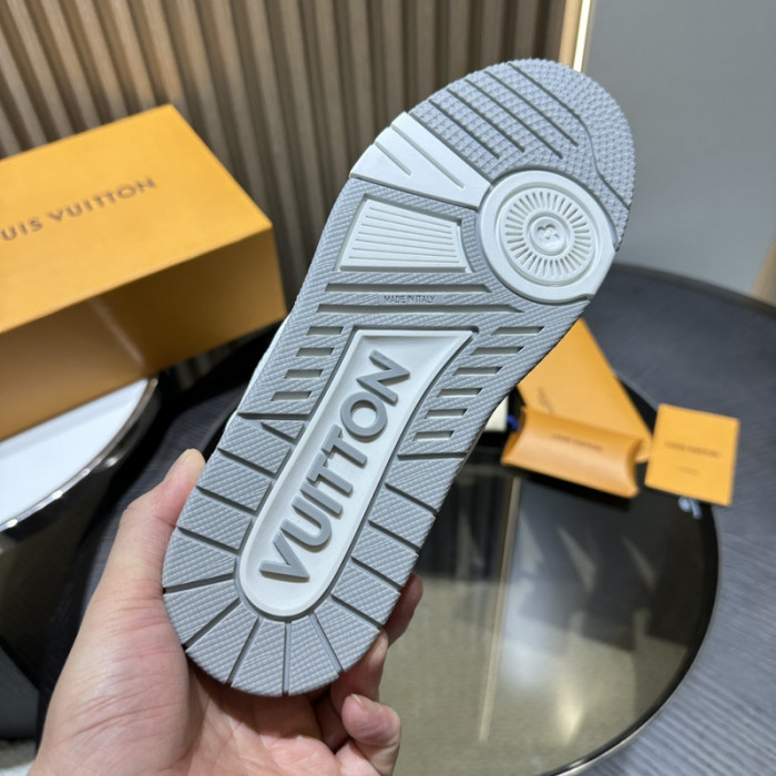 LOVT SNEAKER lv-233