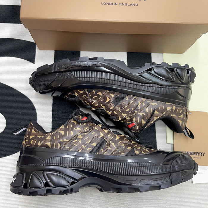 BUBERY SNEAKER