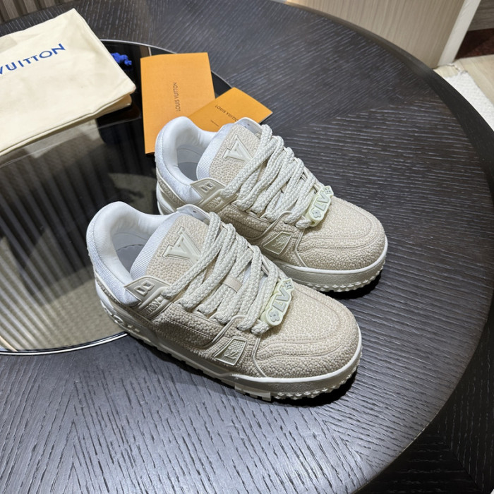 LOVT SNEAKER lv-299