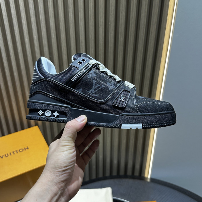 LOVT SNEAKER lv-303