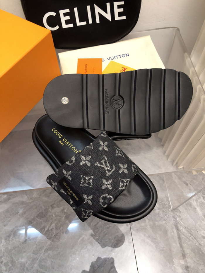 lovt sandal