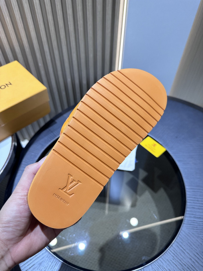 lovt sandal