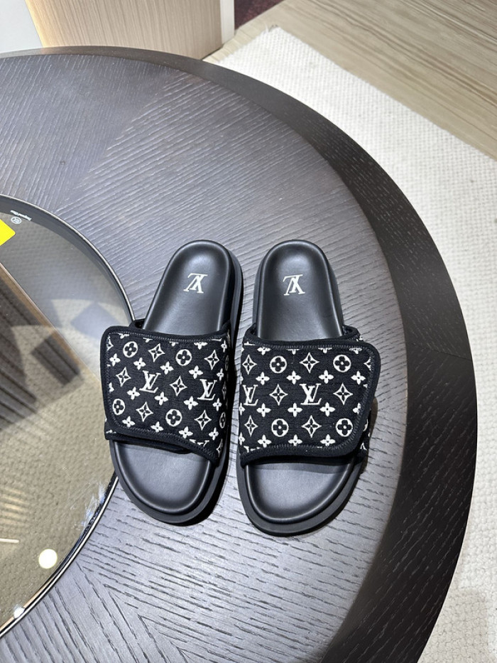 lovt sandal