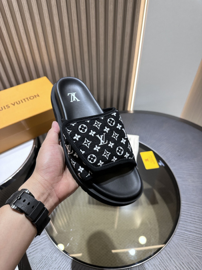 lovt sandal