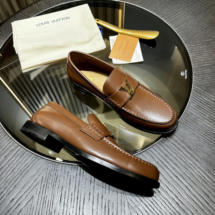 LOVT SNEAKER lv-354