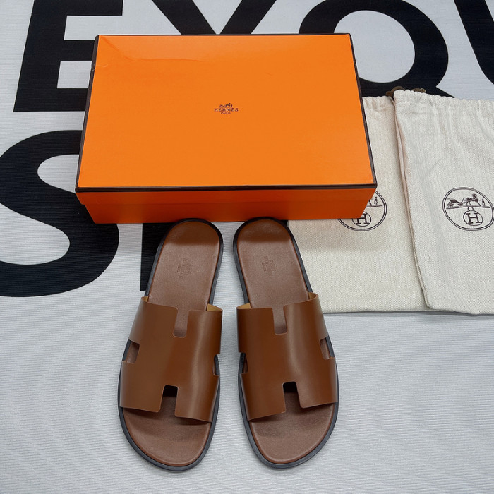 her slides 23060915