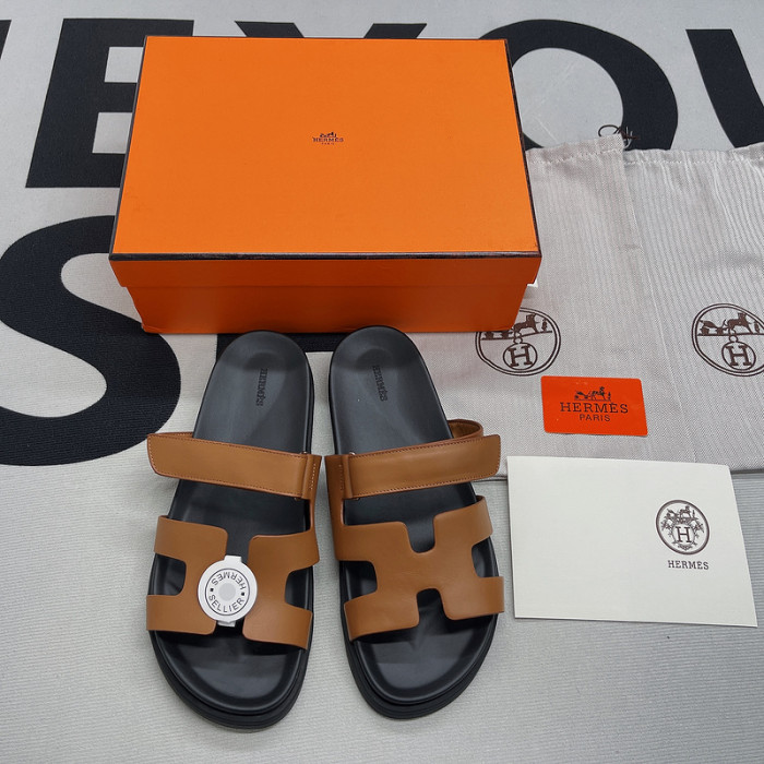 her slides 23060919
