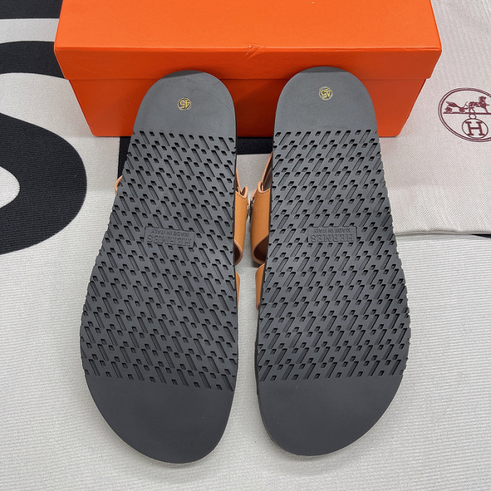 her slides 23060923