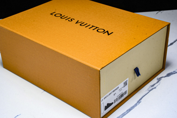 LOVT SNEAKER lv-363