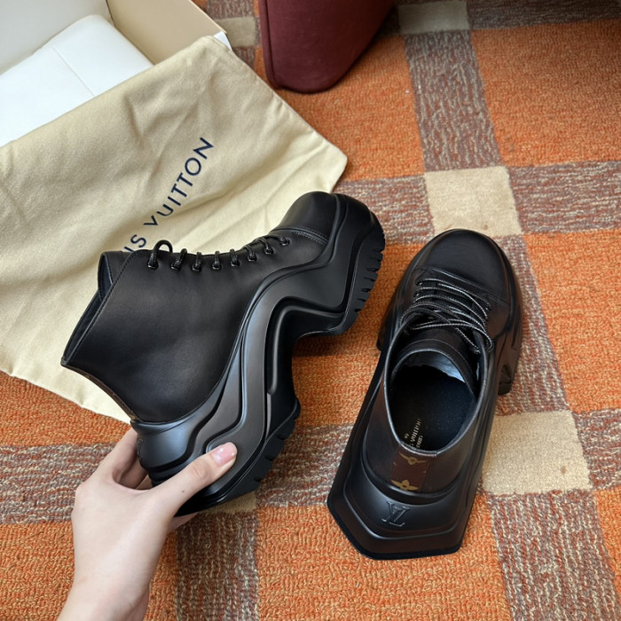 LOVT BOOTS L0-16
